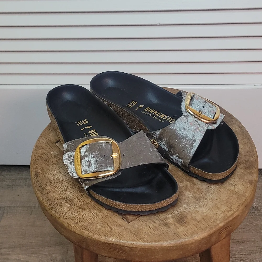 Birkenstock Women's Gray Velour Sandals - Picture 1 of 3